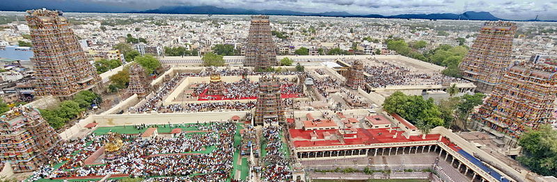 800px-An_aerial_view_of_Madurai_city_from_atop_of_Meenakshi_Amman_temple